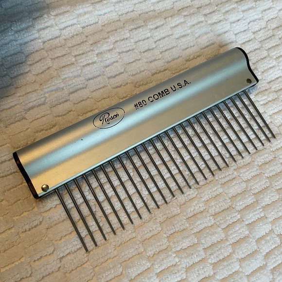 Professional Dog Grooming Kit - Wahl Bag, 8 Grooming Tools, Smock and Lab Coat - Picture 12 of 16